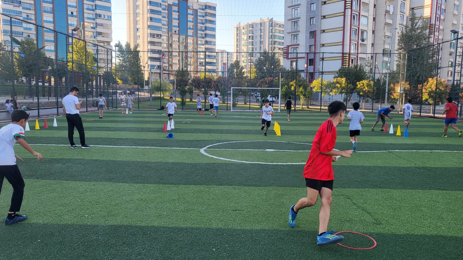Kayapınar Belediyesi 8435 çocuğu sporla buluşturdu