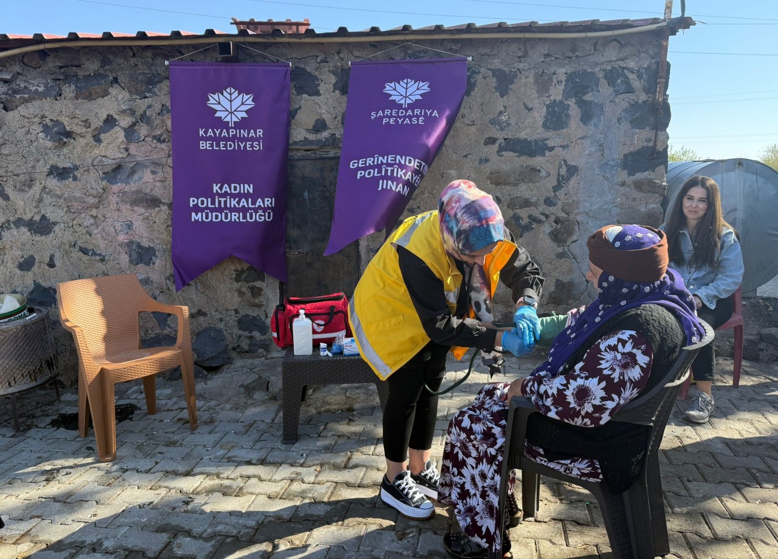 Köylerde, meme kanseri bilgilendirmesi ve sağlık taraması
