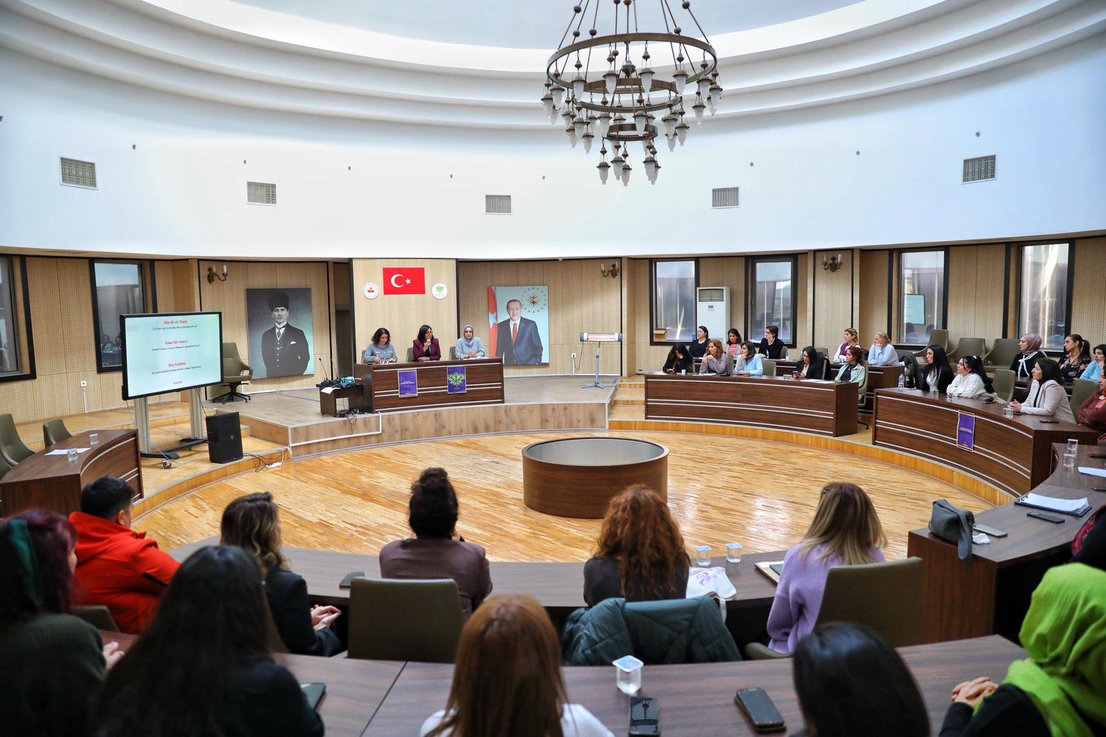 Kayapınar Belediyesi Kadın Meclisi, 6. Olağan Toplantısını gerçekleştirdi