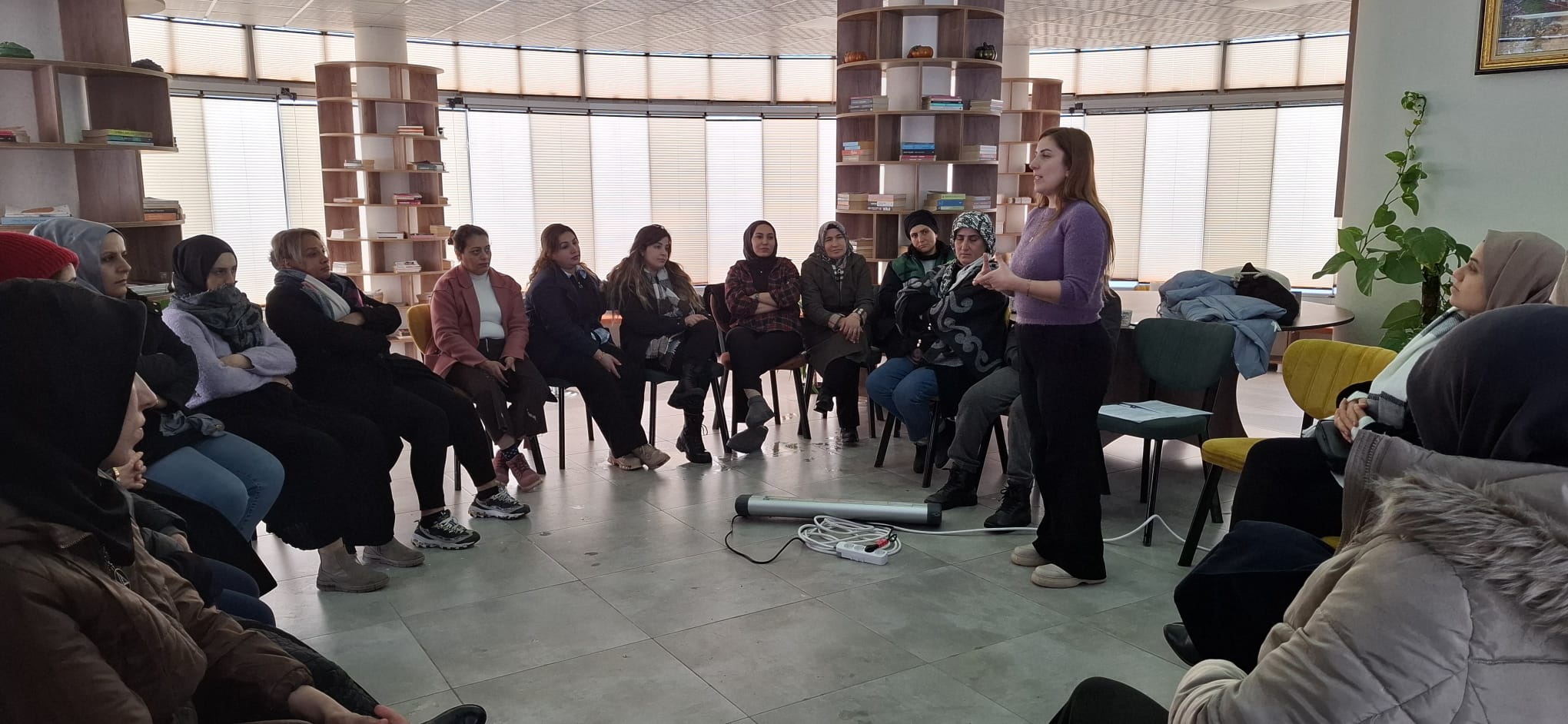 Kayapınar’da Kadınlara Yönelik Anlamlı Eğitimler