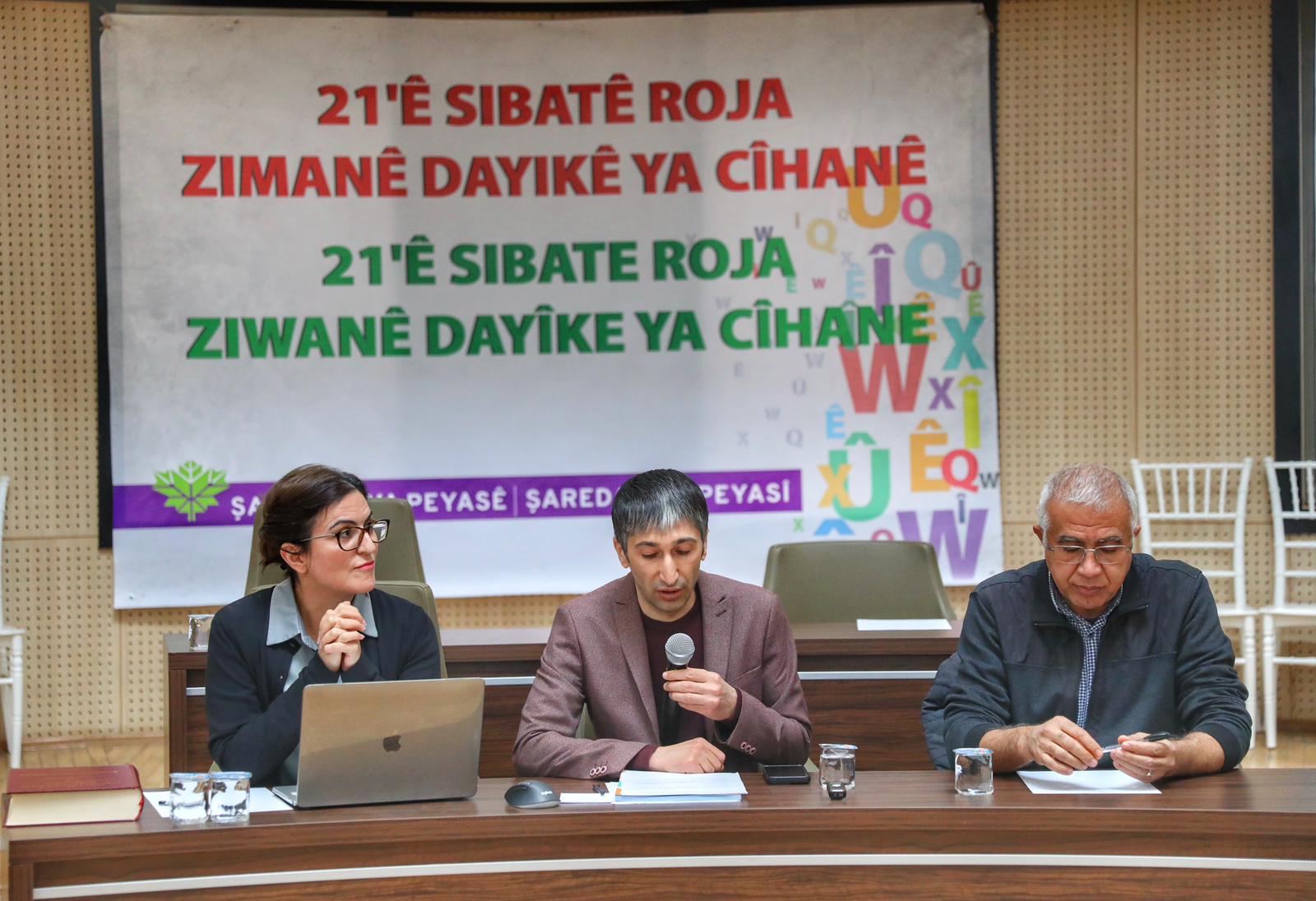 Kayapınar’da Yerel Yönetim ve Çok Dillilik Belediyeciliği Tartışıldı