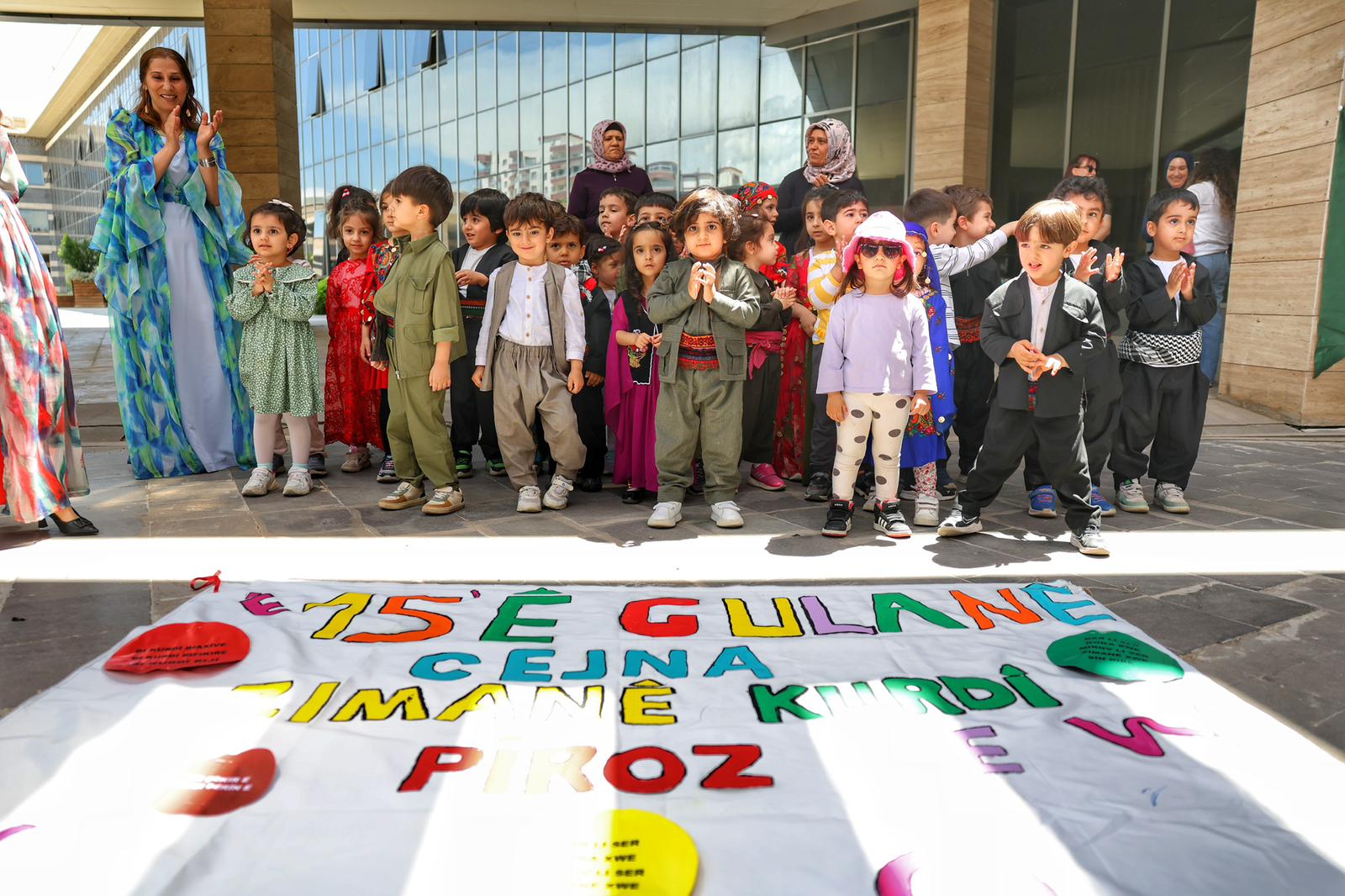 Kayapınar’da 15 Mayıs Kürt Dil Bayramı Coşkuyla Kutlandı
