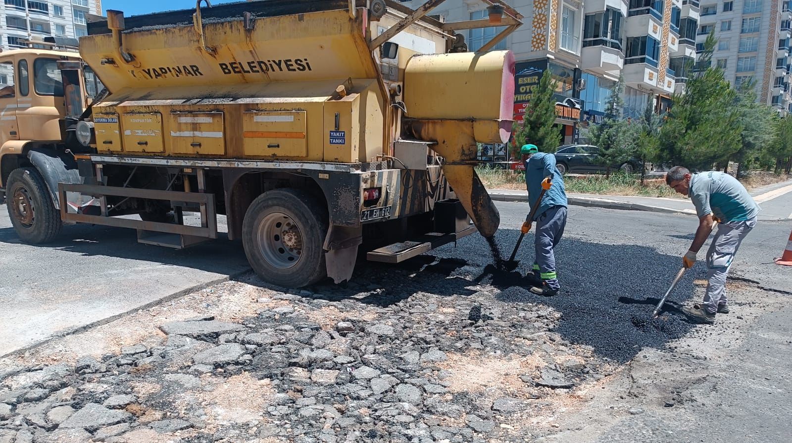 Kayapınar Belediyesi  Fen İşleri birçok alanda çalışma yürütüyor 